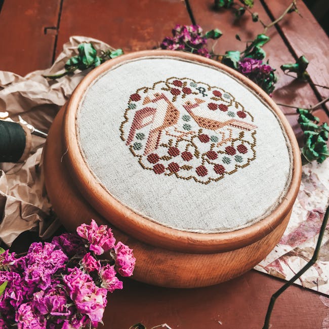 Aves volando al atardecer